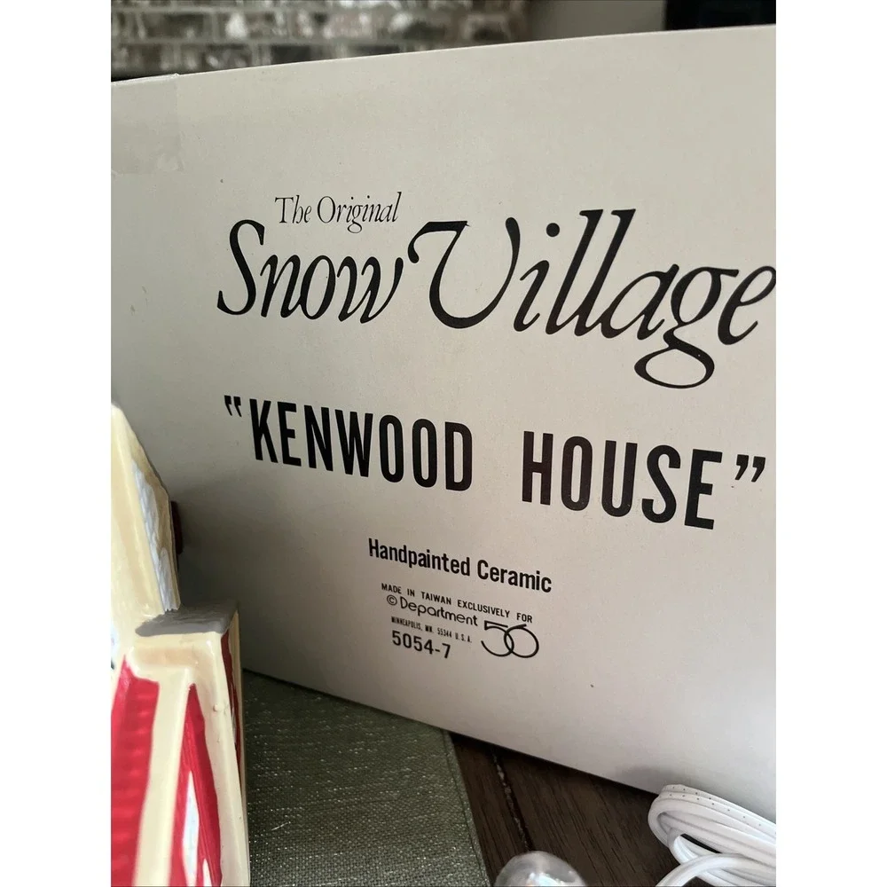 Department 56 Snow Village 1989 Kenwood House #5054-7 Plus Bonus Man On Ladder